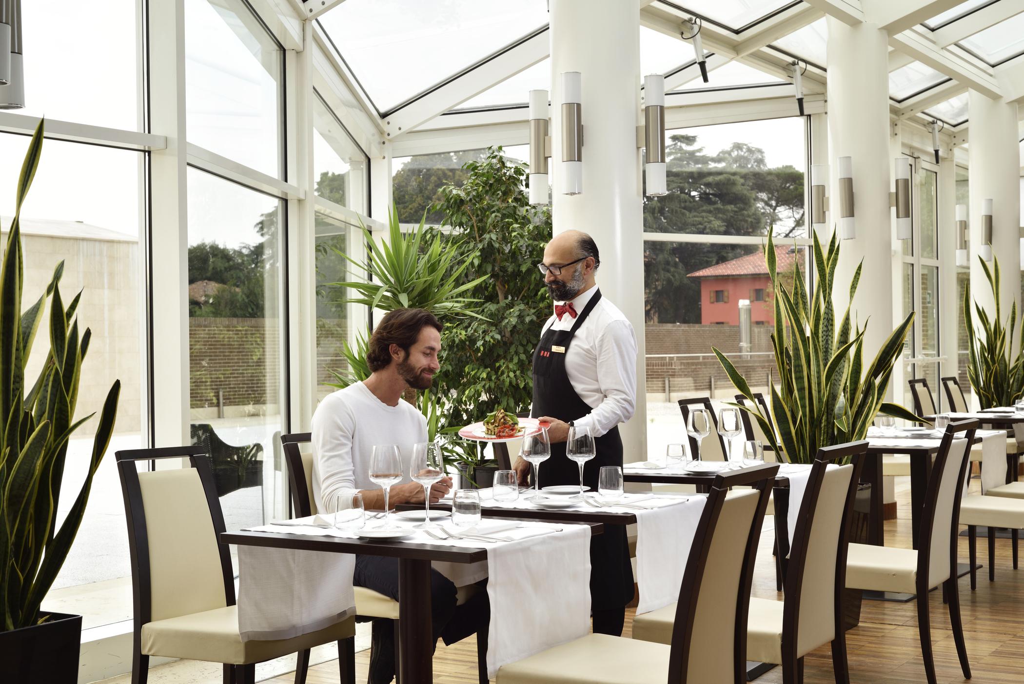 Una Hotels Bologna San Lazzaro Сан-Лаццаро-ді-Савена Екстер'єр фото